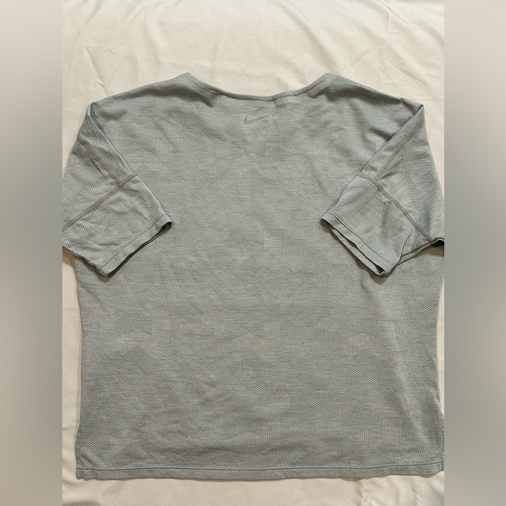 Nike Dri-FIT Medalist Top Shirt - Picture 11 of 14